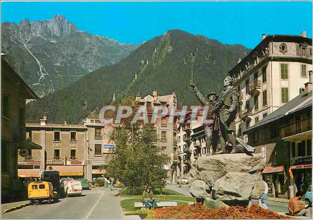 Chamonix Mont Blanc — Monumento a J. Balmat e De Saussure — editor CPAPHIL - Frente