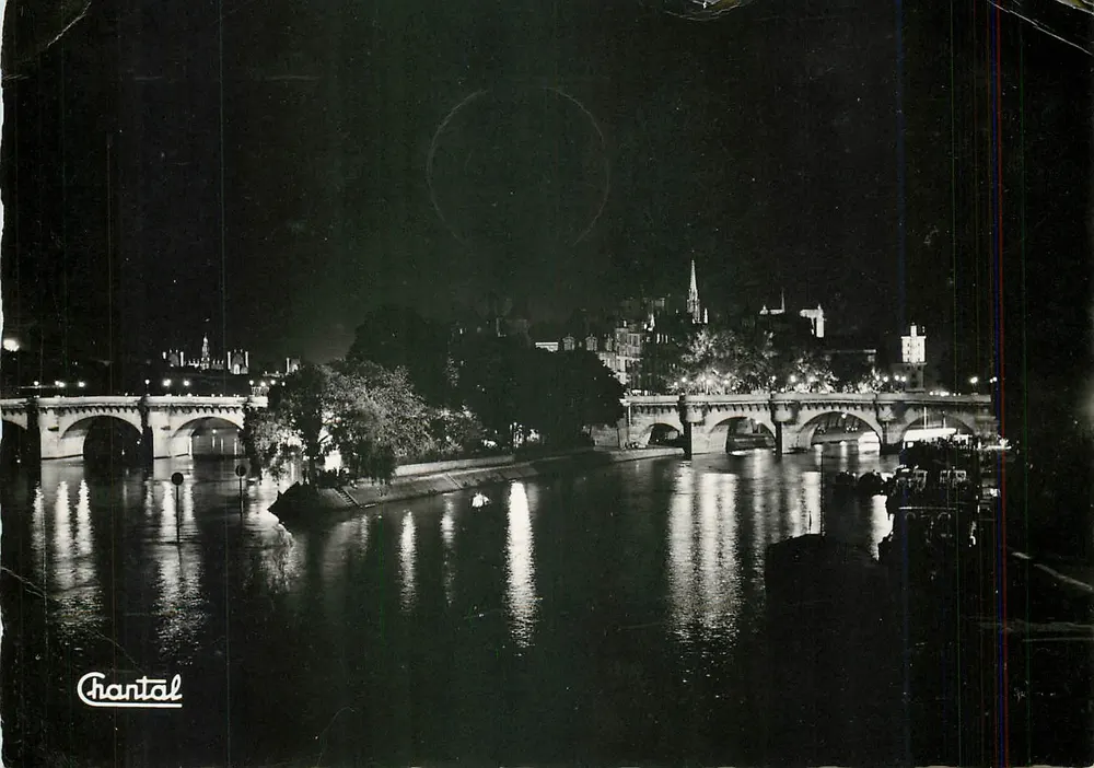 Paris — Pointe de la Cité — vue nocturne du pont et de la Seine — Éditions Chantal - Frente
