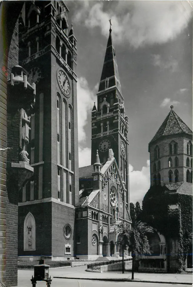 Szeged — Iglesia de San Esteban del siglo XIII — Editor EF 219/564 - Anverso