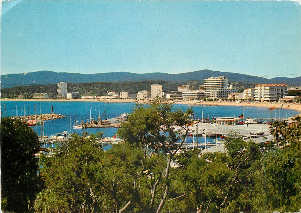 Le Lavandou — Vista geral — Edição AZ Riviera, n° 83980/5 - Frente