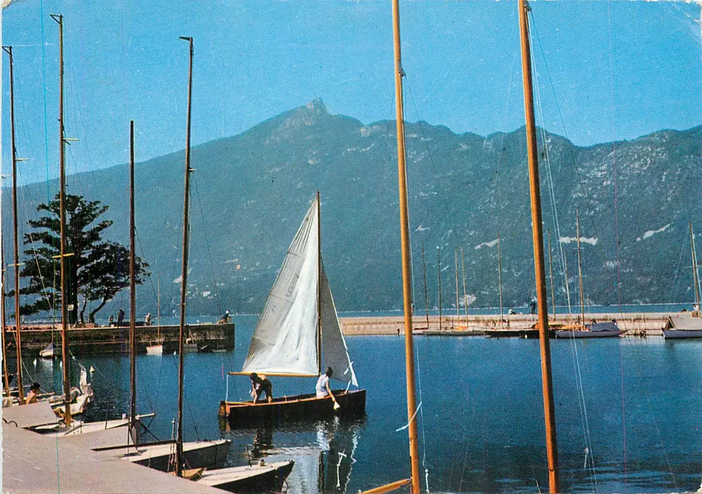 Porto de veleiros em Aix-les-Bains — Saboia — editor Challes-les-Eaux - Frente