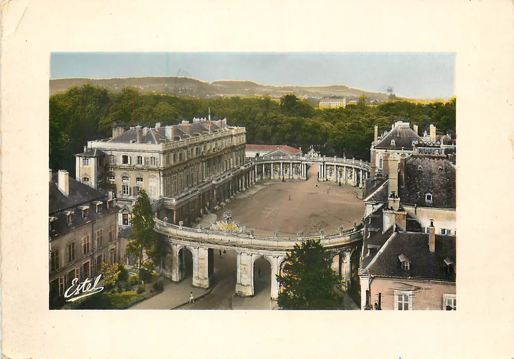 L'Hémicycle de la Place de la Carrière — Nancy — Editora Estel - Frente