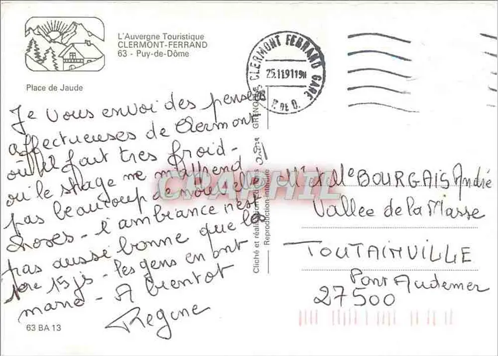 Clermont-Ferrand — vista aérea da place de Jaude — L'Auvergne Touristique - Verso