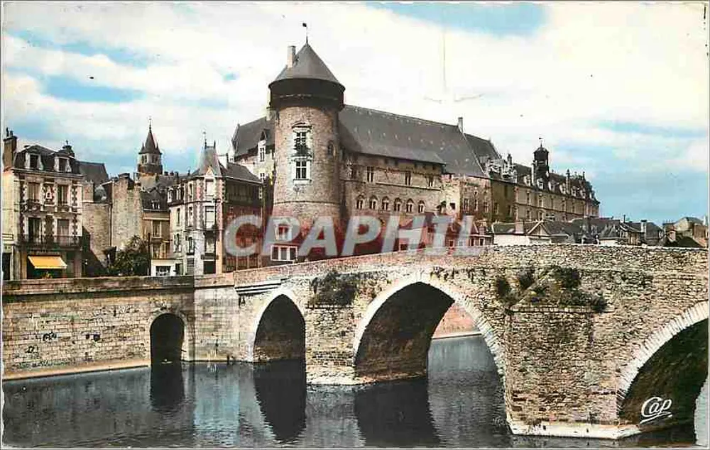 O Castelo de Laval — vista do ponte e do castelo — CAYROLE Leopold, editor - Frente