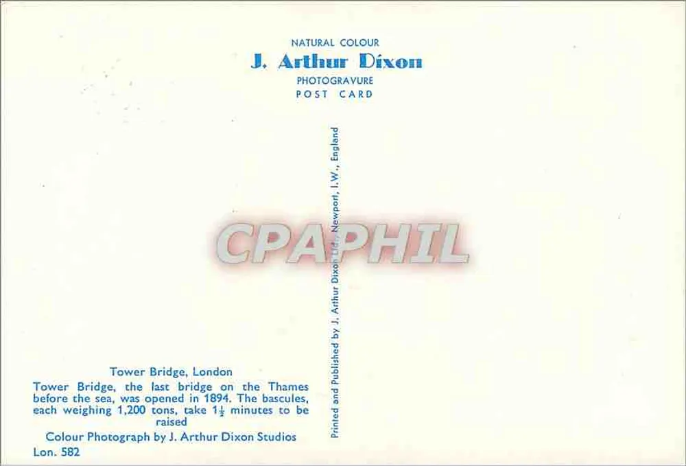 Tower Bridge, London — Ansicht mit vorbeifahrendem Boot — J. Arthur Dixon, n° 582 - Rückseite