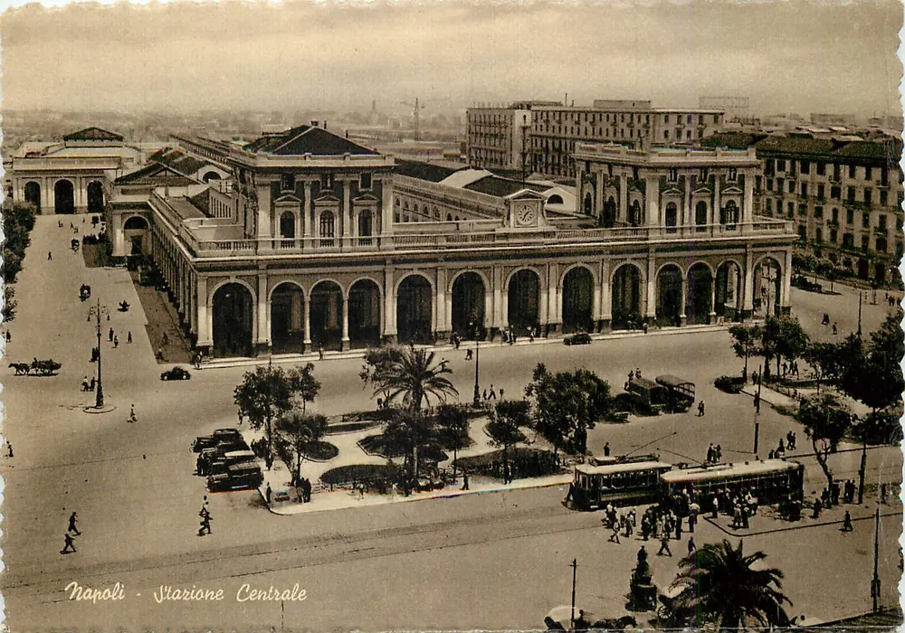 Nápoles - Estação Central — view panorâmica — editor REN - Frente