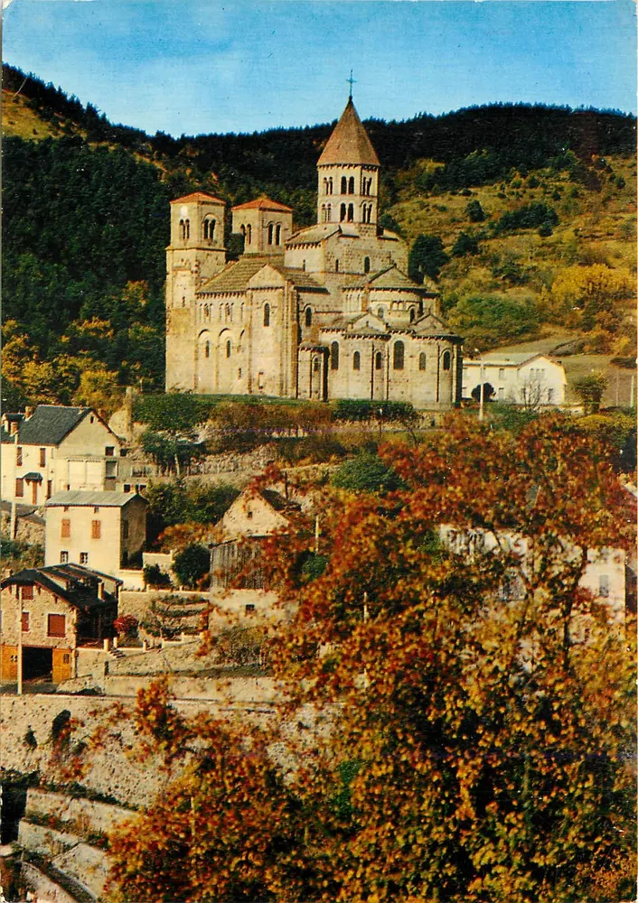 Die Kirche von Saint-Nectaire — 12. Jahrhundert — Verlag LYS - Vorderseite