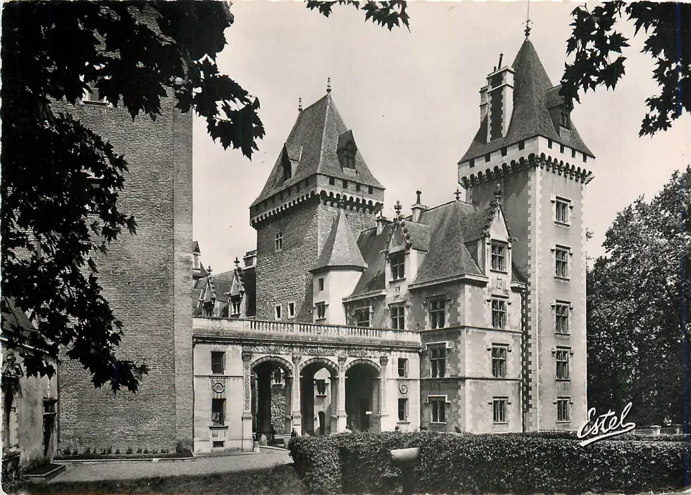 Castelo de Pau — Fachada Leste — Editor Estel, n°3104 - Frente