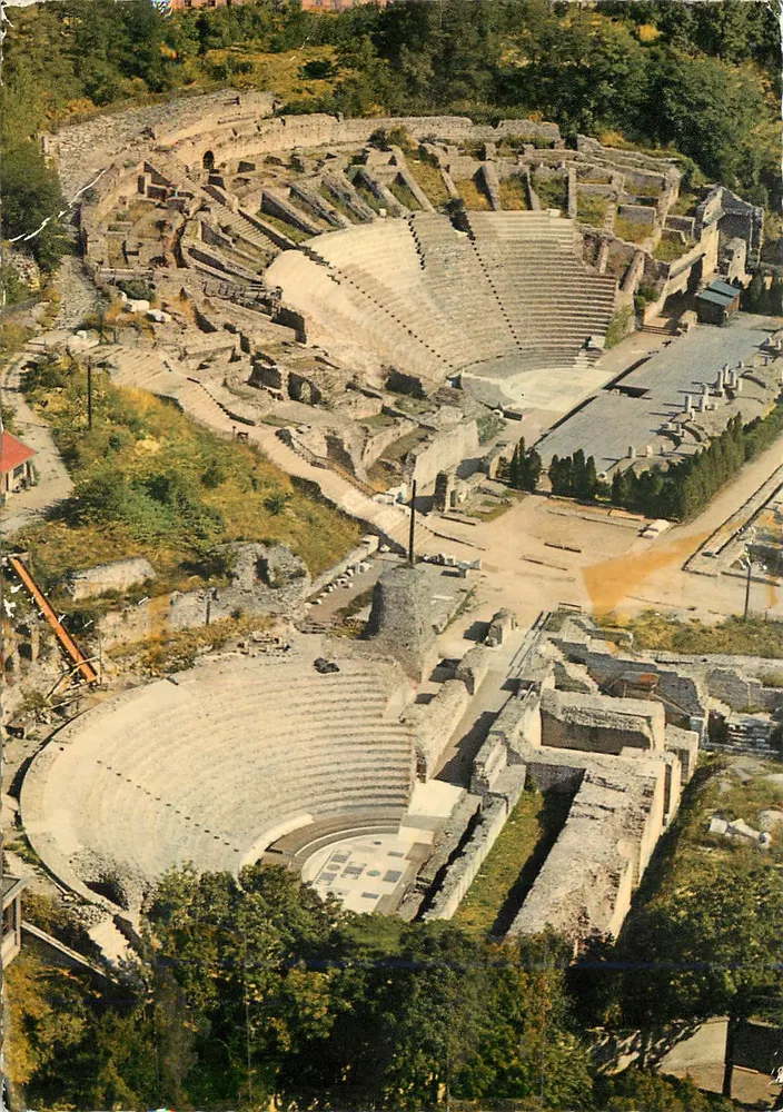 Colina de Fourvière: os Teatros Romanos — planta, o Odéon — Edições J. Cellard - Frente