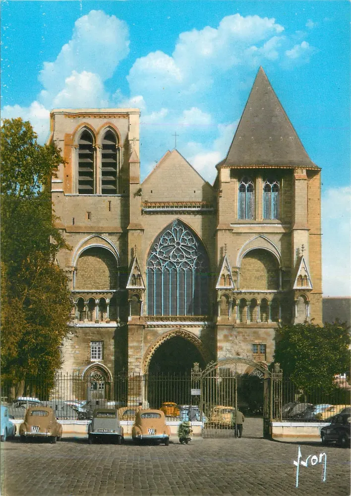 Le Mans (Sarthe) — Notre-Dame de la Couture — Edições de Arte YVON, 30 Avenida Jean Jaurès, Arcueil (Seine) 651 - Frente