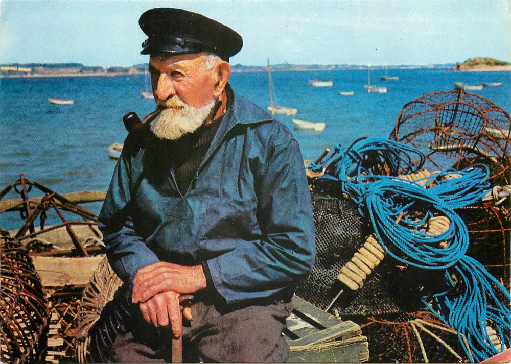 Old Fisherman — Colors of Brittany, No. 2707 — Éditions des Cotes Postales - Front