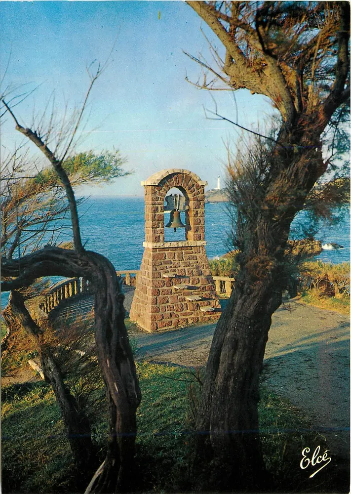 Biarritz — Alarmglocke und Leuchtturm — Verlag Elcée, Nr. 4720 - Vorderseite