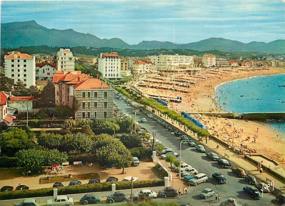 Saint-Jean-de-Luz — Vue générale et la Rhune — Éditions Jean-Jaume, Procédé 391 - Recto
