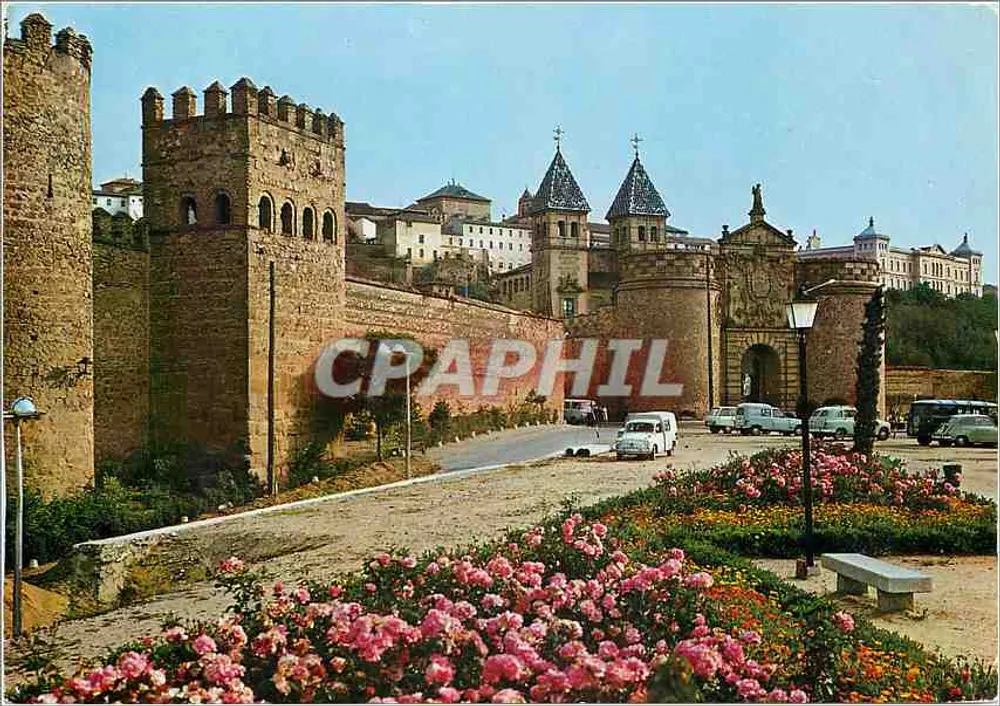 Toledo — Poort van Bisagra en muren — Foto Manjel - Voorkant