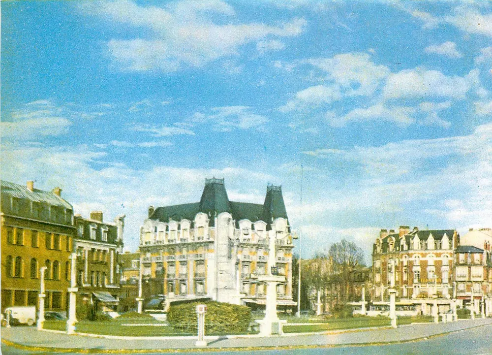Arras - Place de la Gare — editor Pelletier - Frente