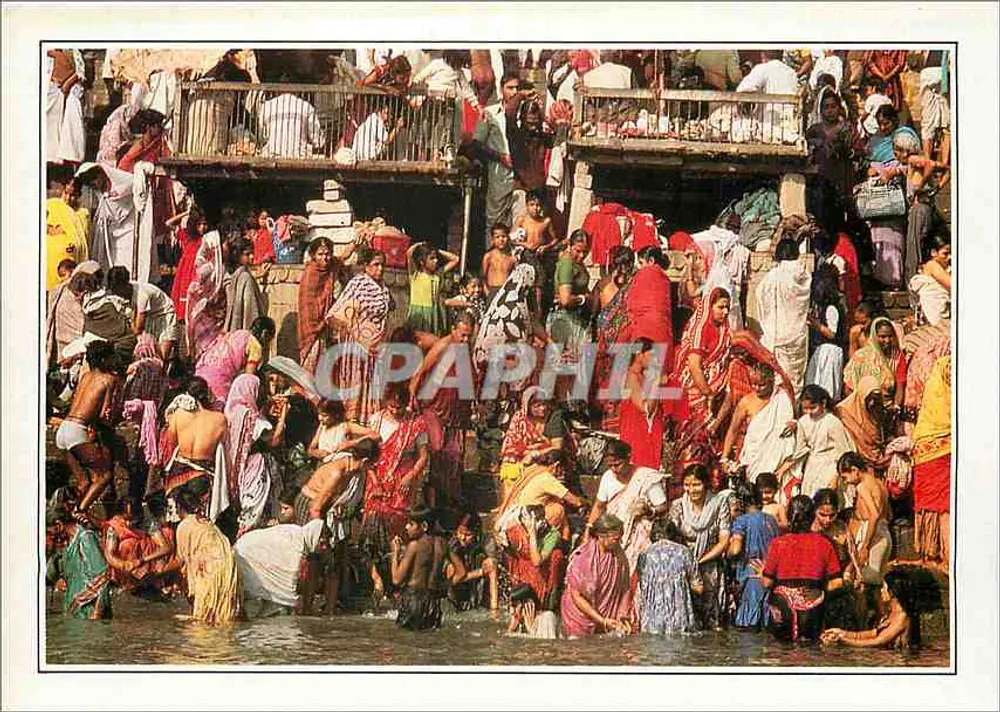 Bénarès. Os ghâts no Ganges — editor E.A. Foto impressa em C.E.D. 639 02-06 - Frente