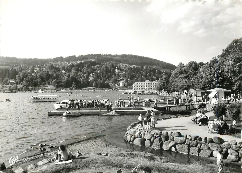 Gérardmer — Bordas do Lago — Os Embarcadouros — C.A.P. Letellier - Paris - Frente