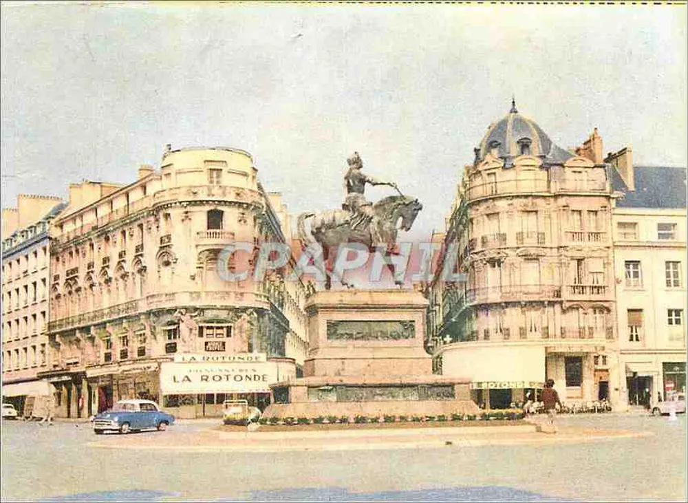 Orléans - Praça do Martroy — estátua equestre no centro — editor Pelleterier - Frente