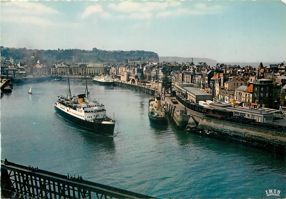 Dieppe (Seine-Maritime) — Port Antigo — Edições & Les Champs 74, rue des Quais, Le Havre - Frente