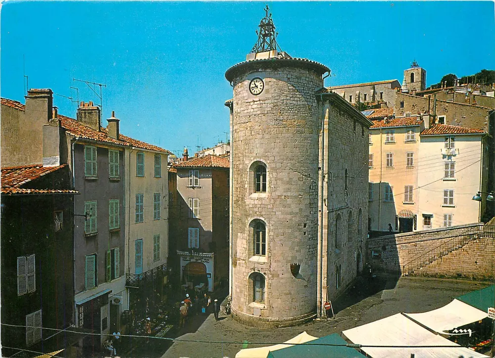 Hyères (Var) - Marktplatz - Die Turm der Templer — Imprimerie Combier, n° 3.14.71.0755 - Vorderseite