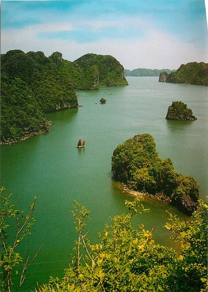 Ha Long Bay - Vietnam — Ansicht von oben — Foto: Hữu Vinh - Vorderseite