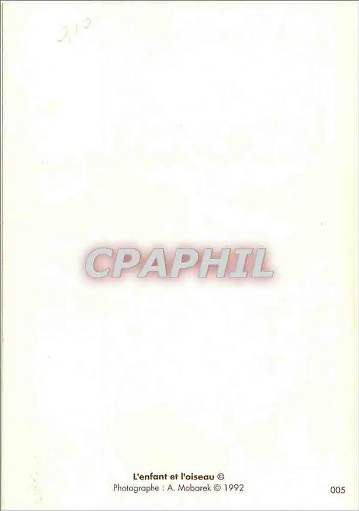 A criança e o pássaro — Fotografia de A. Mabarek © 1992 — 005 - Verso