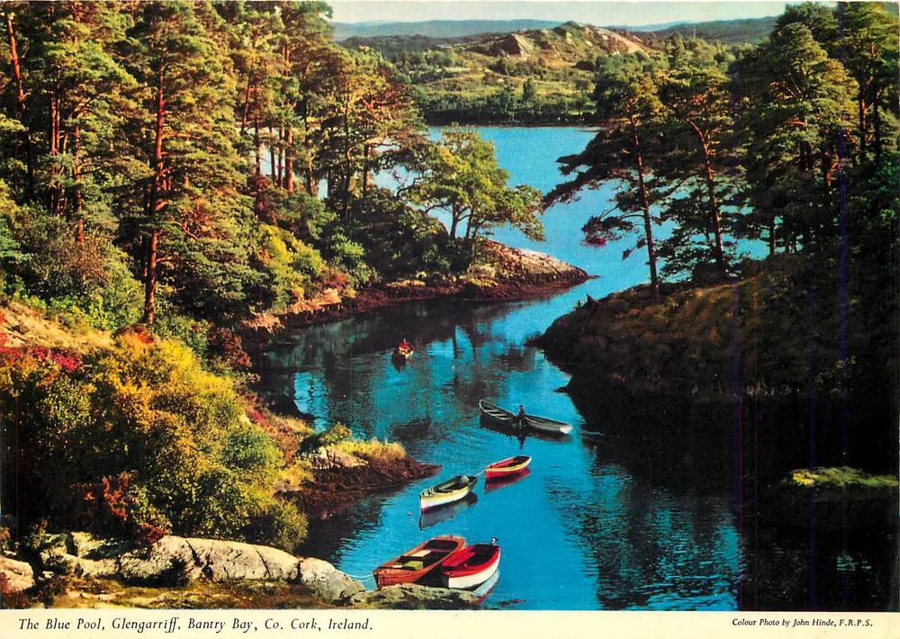 The Blue Pool, Glengarriff, Bantry Bay, Co. Cork, Ierland — Kleurfoto van John Hinde, F.R.P.S. - Voorkant
