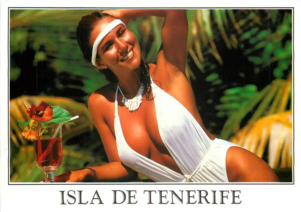 Ilha de Tenerife — mulher em maiô branco na beira do mar — editor Holidays, n° 5.049/L - Frente