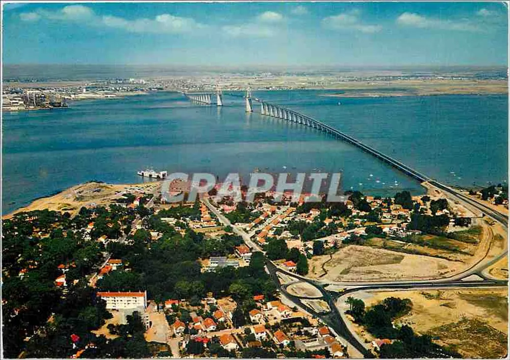 Ponte da rio Loire em Nantes — vista aérea — Graphphil - Frente