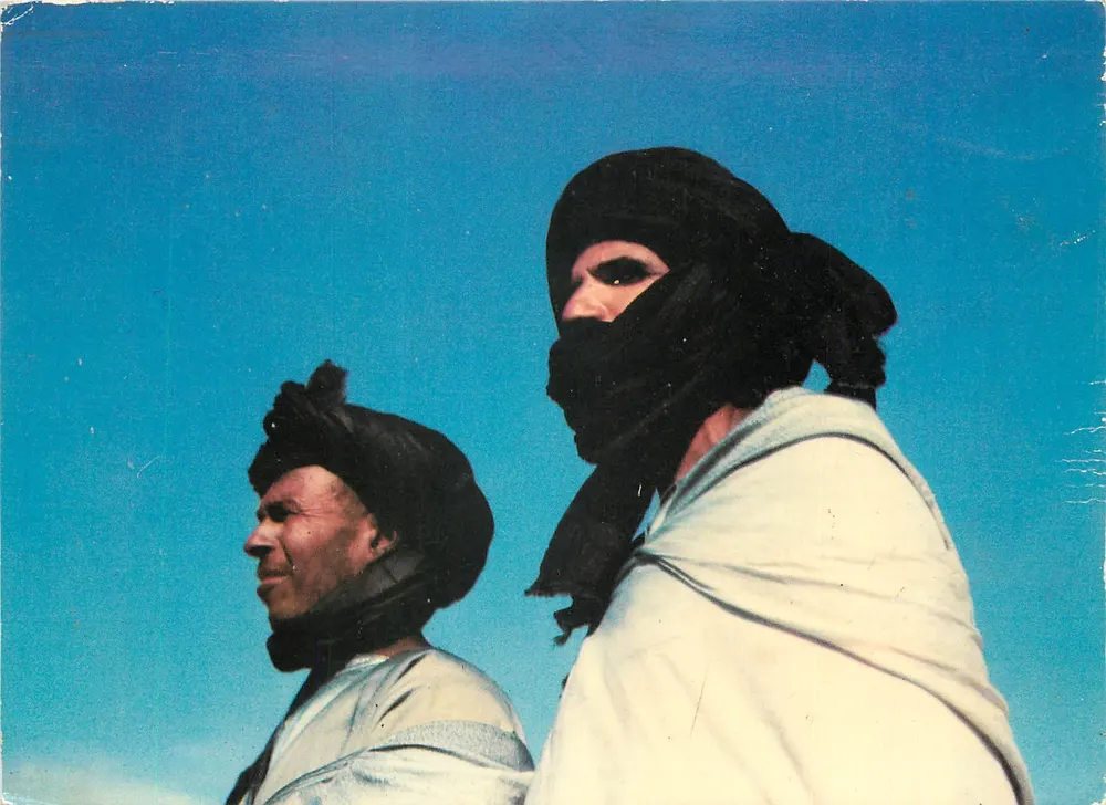Homens azuis — Cenas e Tipos do Marrocos — editor Anglues & Cie, Série 900-518 - Frente