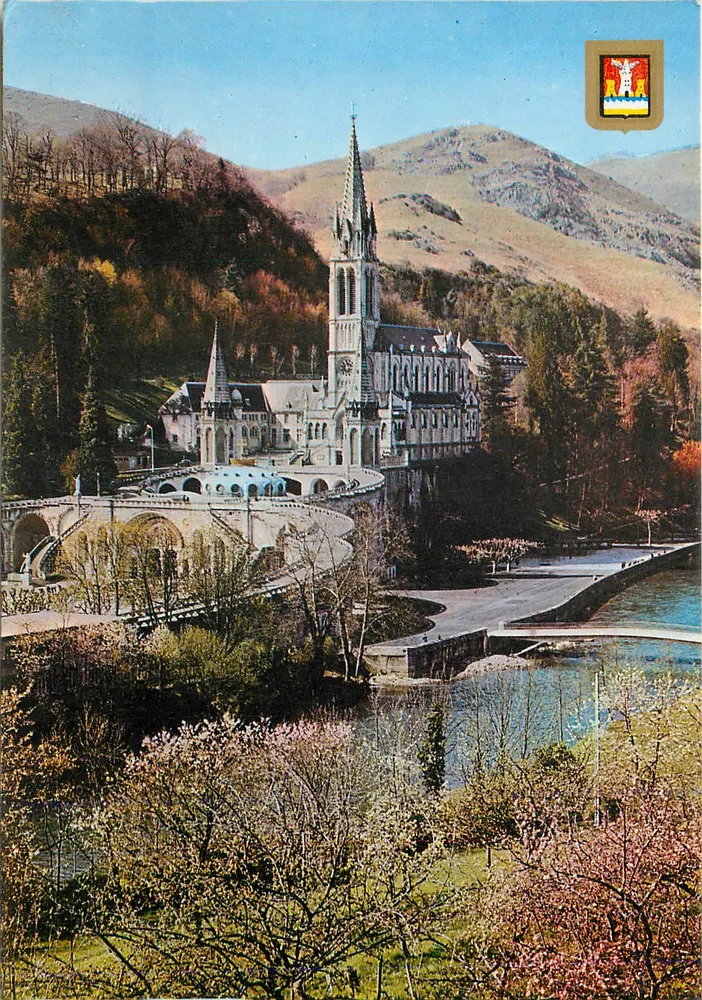 Lourdes — A Basílica e o Rio Gave — Editor Doucet Éfils, n° 104 B - Frente