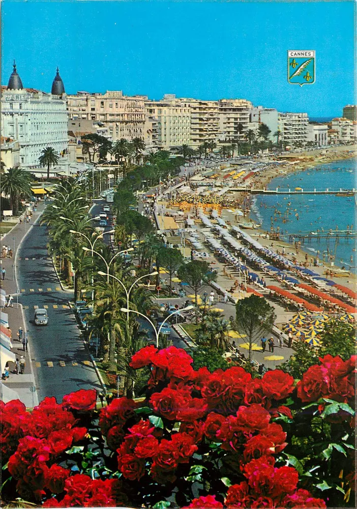 Cannes - Côte d'Azur - Riviera Francesa — A Croisette e as praias — Edições GILLIAT, Nice - Frente