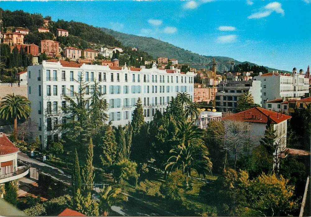 Visão Geral — Menton — Impresso na Itália - Frente