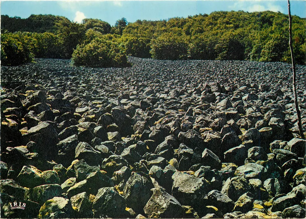 Saint-Come-d'Olt — Corrente de lava — Éditions IRIS - Frente