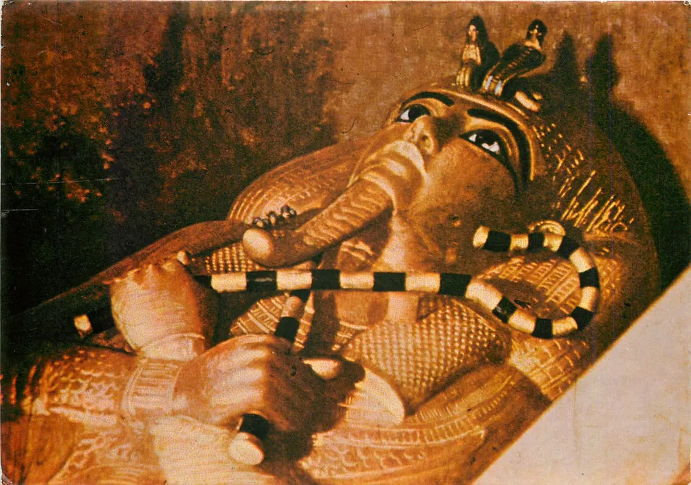 Tomb of Tutankhamun — Troisième cercueil contenant la momie du roi — Lehner & Landrock - Recto