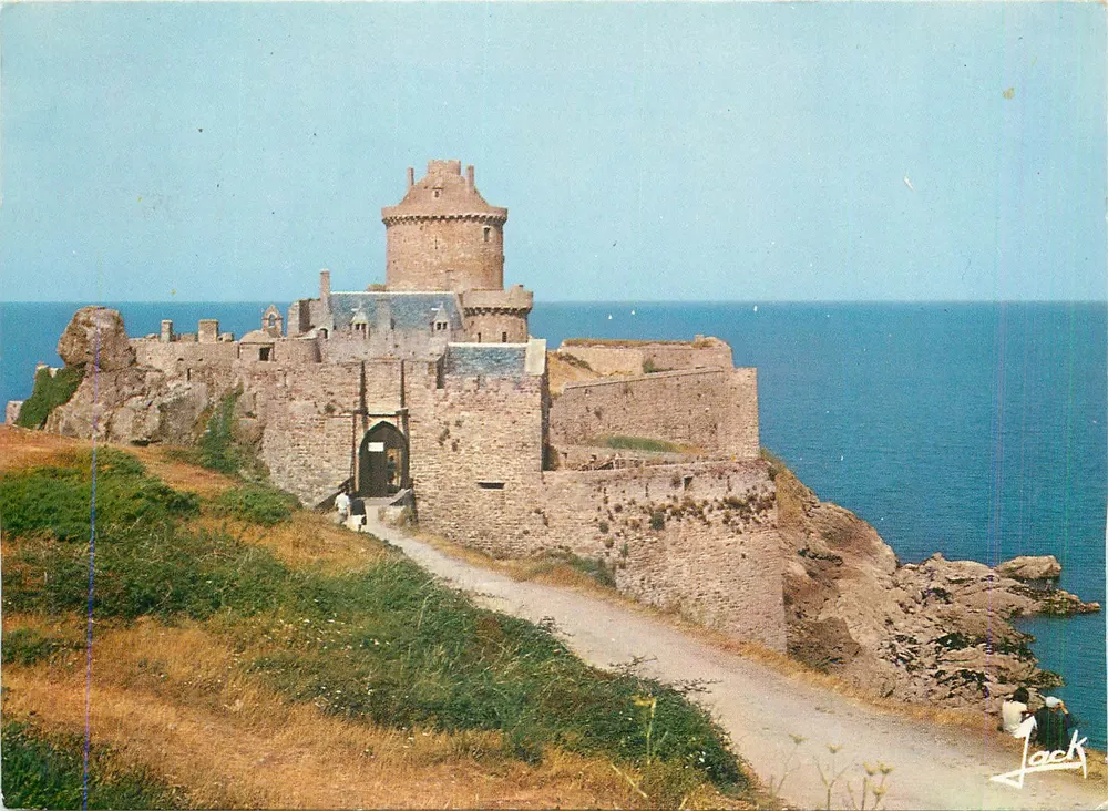 O Forte de La Latte — Castelo forte dos Senhores de Matignon — Edições de Arte 'Jack' - Frente