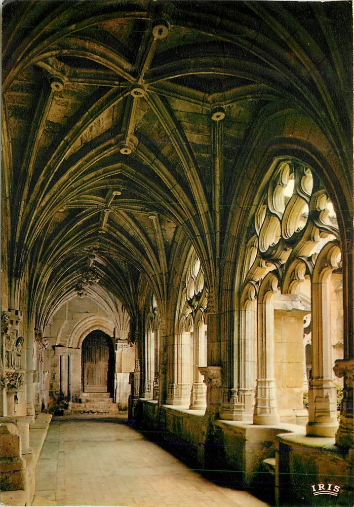 Cloître de l'ancienne abbaye cistercienne de Cadouin — Dordogne — Éditions IRIS - Recto