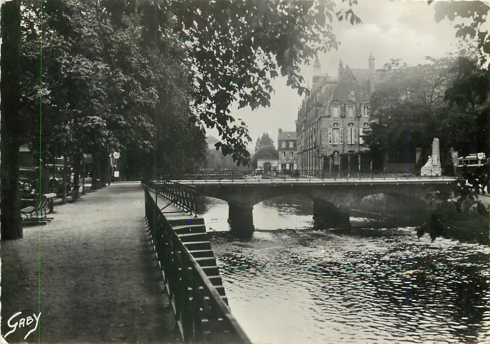 Quimper — O Odet e os Quais — Edições Gaby - Frente