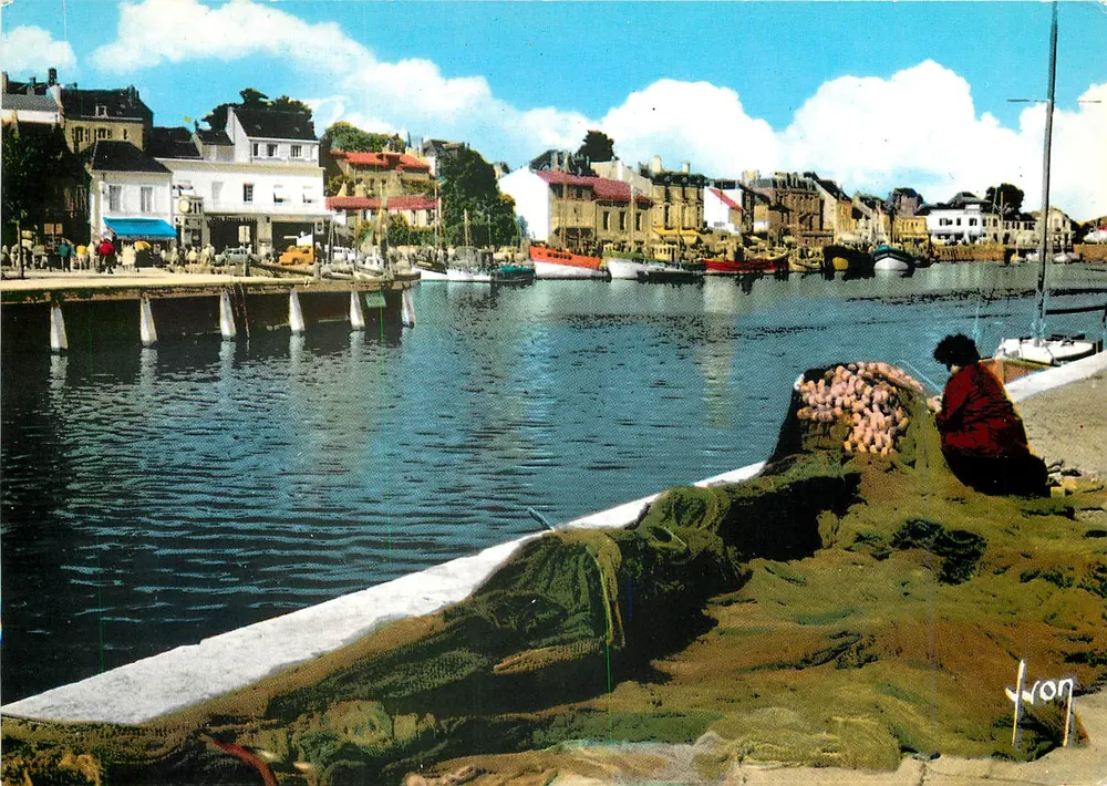 PORNIC (L.-Atl.) — A Entrada do Porto — Edições de Arte YVON, série 6173 - Frente