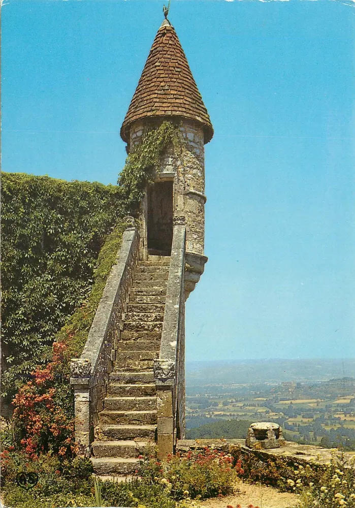 Château de Loubressac — Manoir gothique des XVᵉ et XVIIIᵉ s. — Société des Cartes Postales APA-POUX - ALBI - Recto