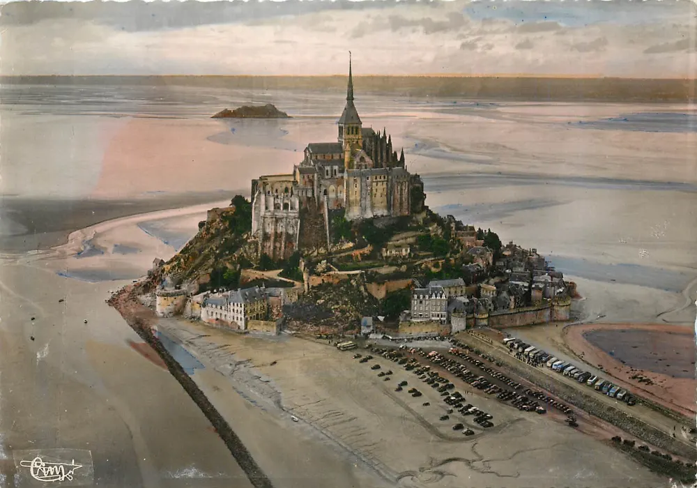 Monte Saint-Michel — Vista aérea — Éditions Combier, Imp. Mâcon - Frente