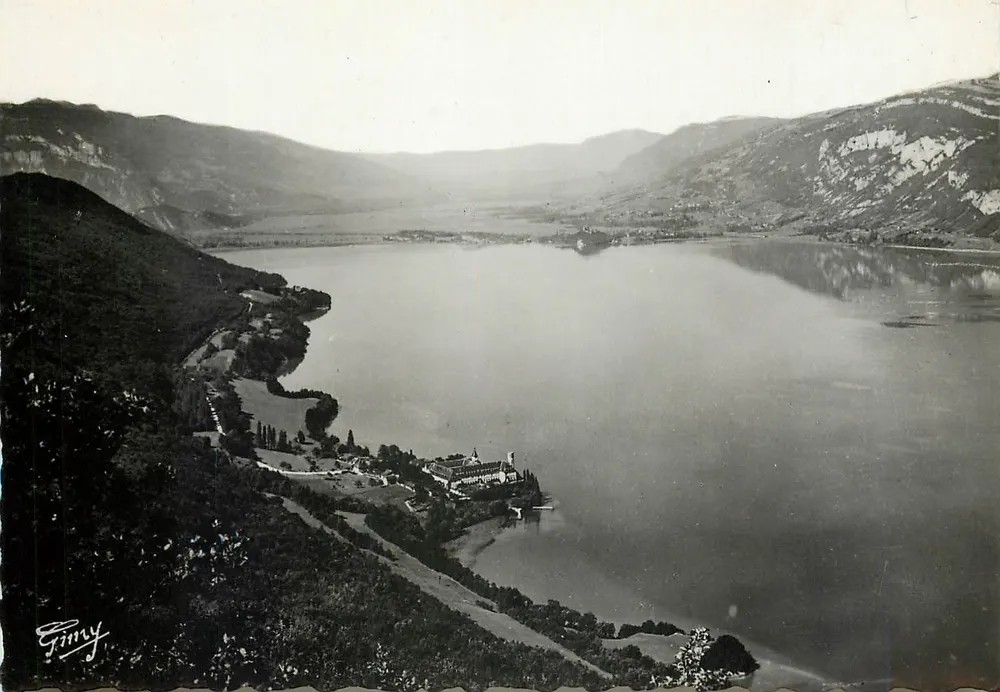 Le Lac du Bourget et l'Abbaye d'Haute-combe — La Savoie pittoresque — Coll. 'La Plus Belle' A. COT, édit. Chemilly - Recto