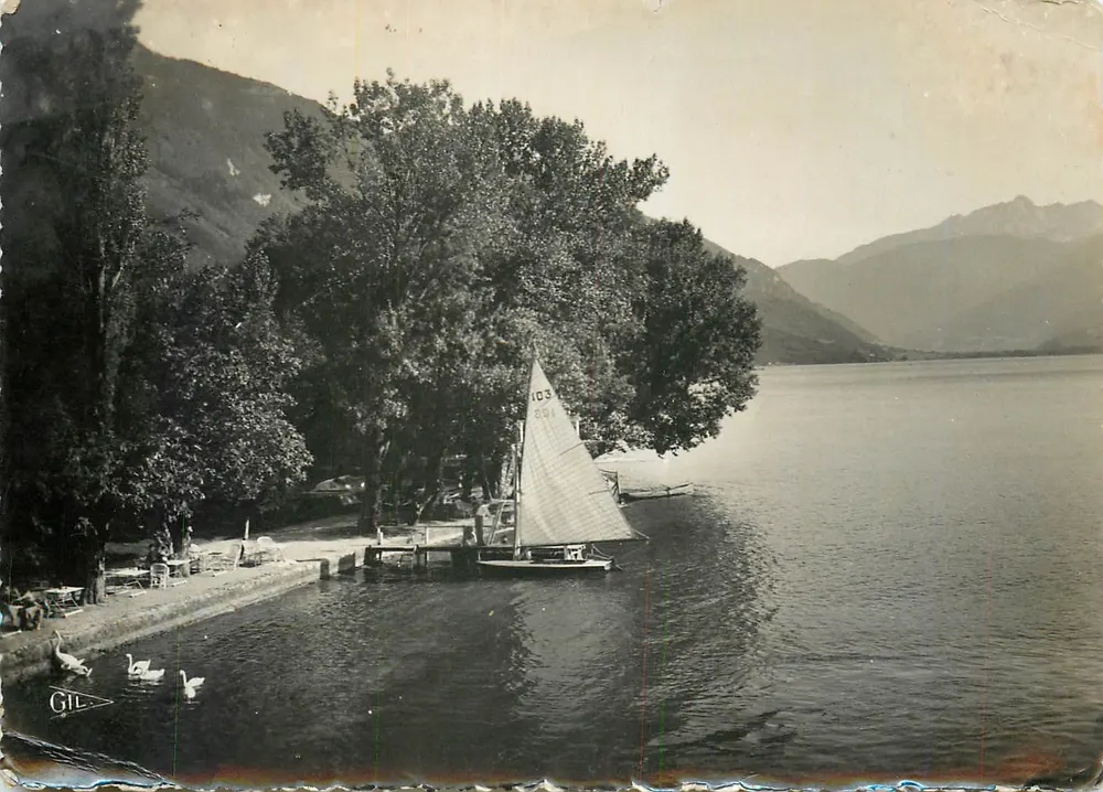 Lago d'Annecy — bordi del lago a Talloires — GIL - Recto
