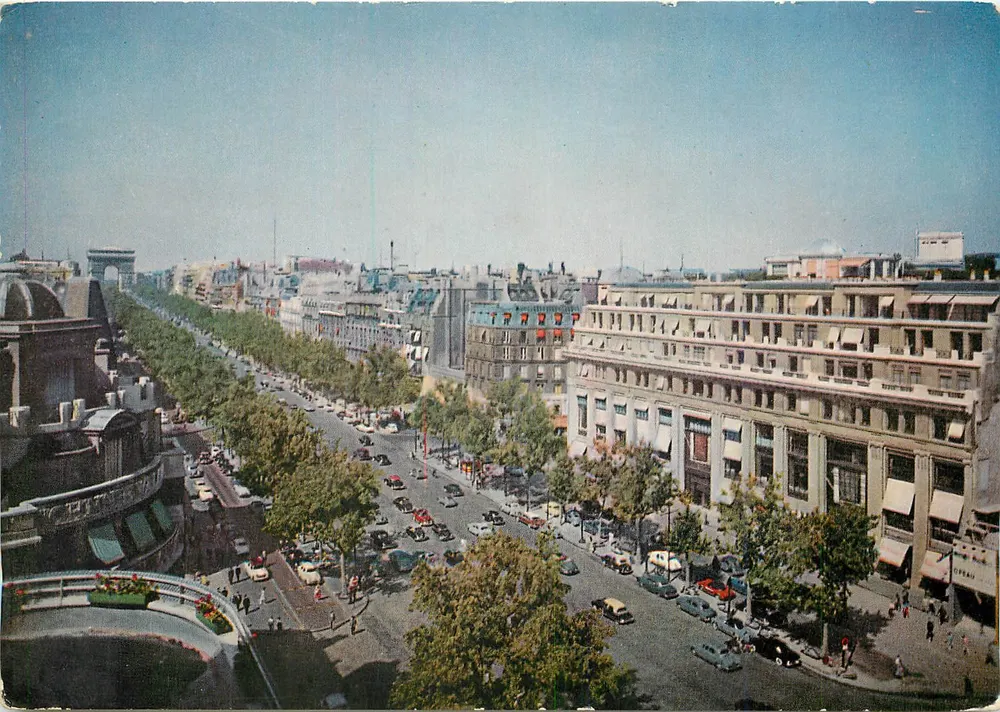 Les Champs-Élysées — vista panorâmica — PANORAMAS 5, rue Mabillon, Paris - Frente