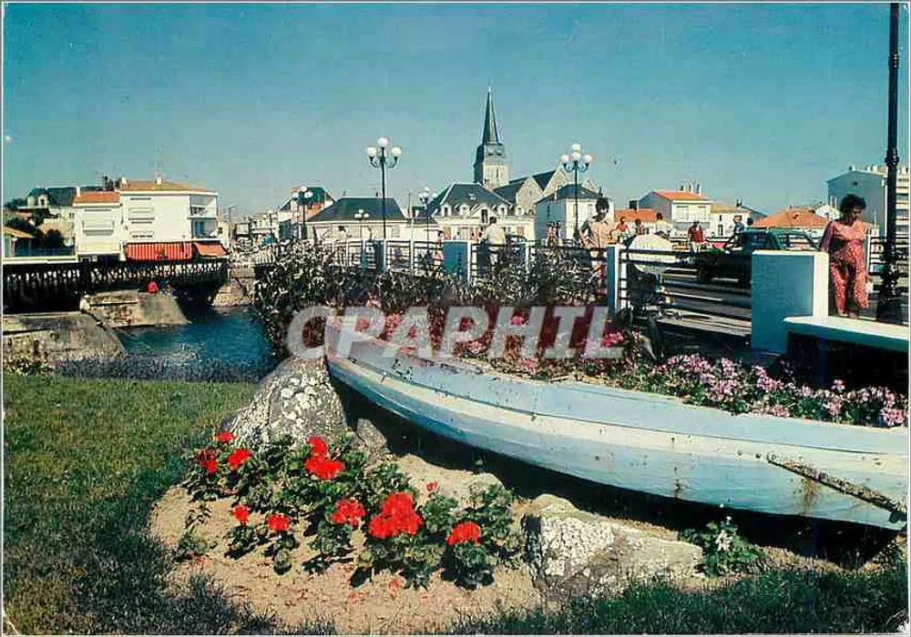 Saint-Gilles-Croix-de-Vie — vista do ponte e do rio — Graphil - Frente