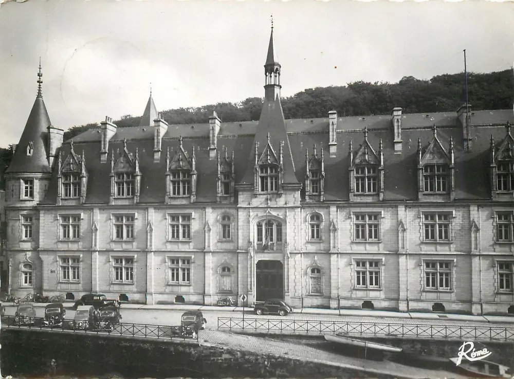 A Prefeitura em Quimper — Finistère — Éditions d'Art RÉMA, n°504 - Frente