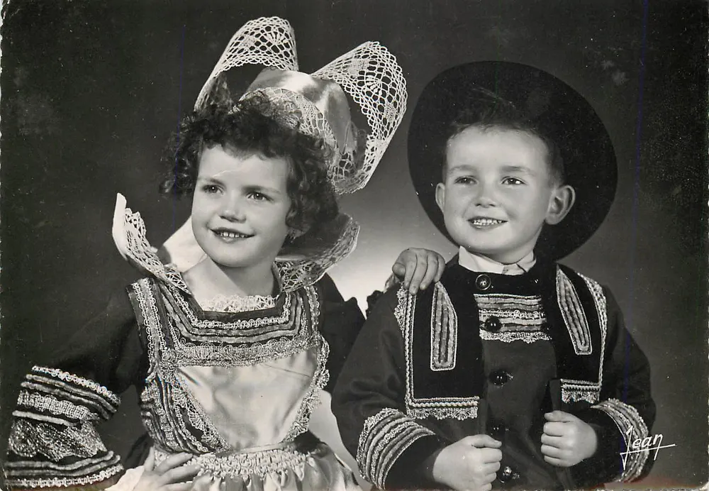 Enfants de Pont-Aven — Finistère — Éditions Audierne - Recto