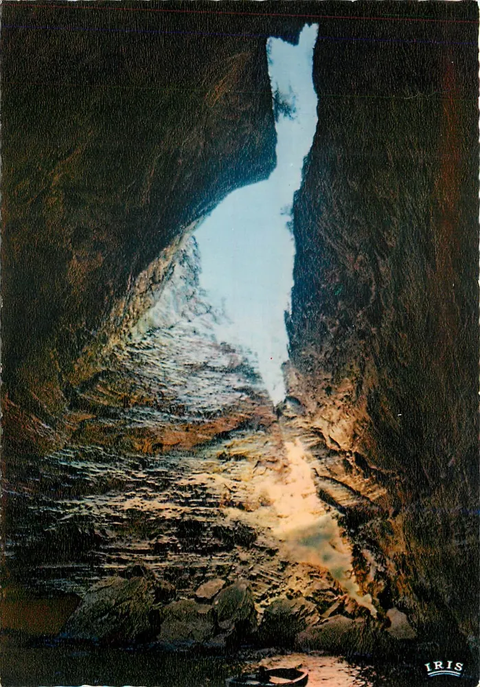 Grutas marítimas de Sdragonato — Bonifacio — Edições Diplôme - Frente