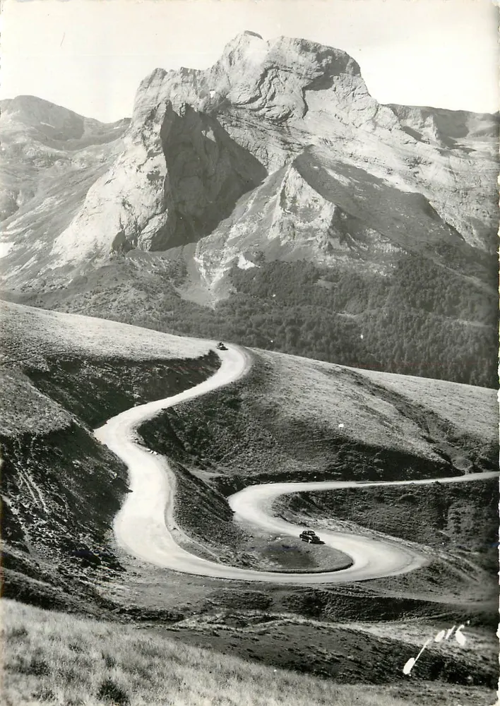 Route des Aubisque-Pass — Der Pic du Ger und der Fer à Cheval — Edition Jove, Pau - Vorderseite