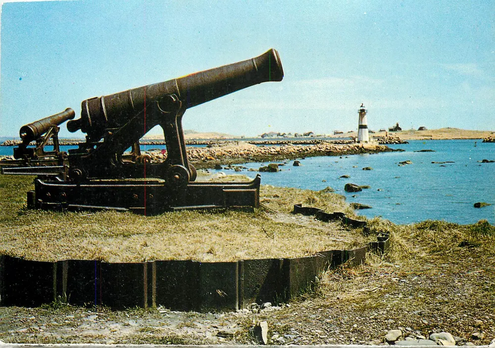 Saint-Pierre — A ponta dos Canhões — Elnacap - Frente
